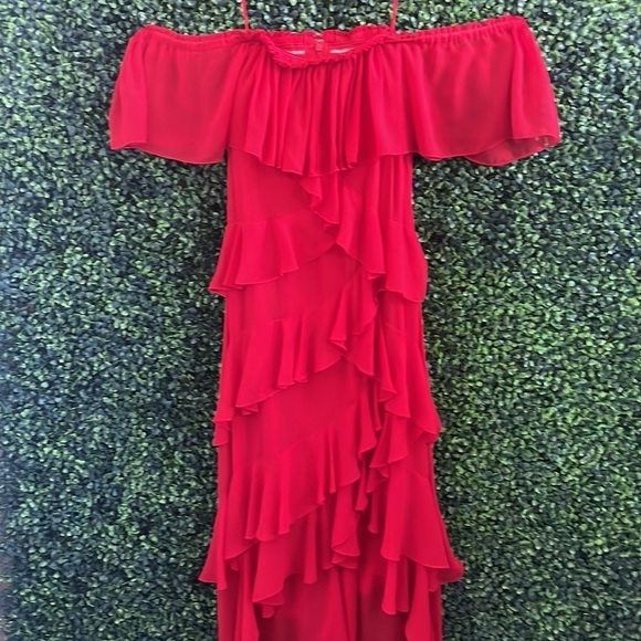 Badgley Mishka Red Off Shoulder Ruffle Gown Size 4 - Picture 7 of 10